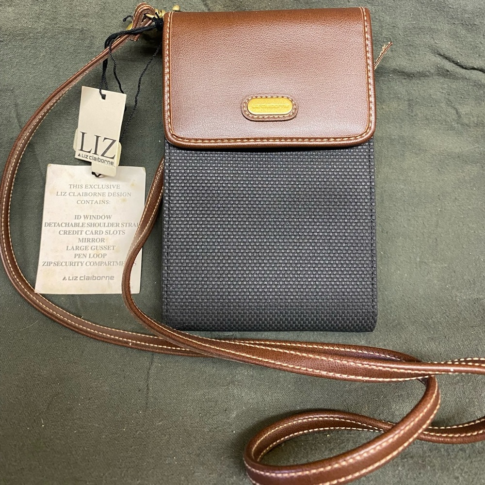 Liz Claiborne crossbody purse